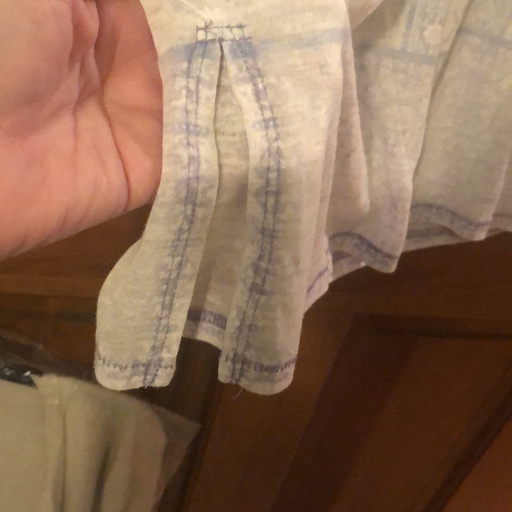 Lucky Brand Women's Short Sleeve V-Neck Tee light gray, white and blue - Picture 4 of 10